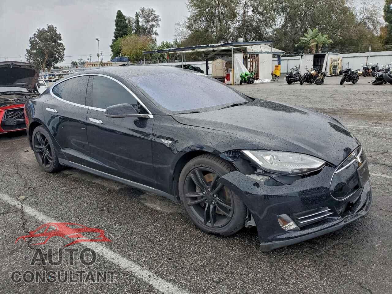 TESLA MODEL S 2014 - 5YJSA1H13EFP36142