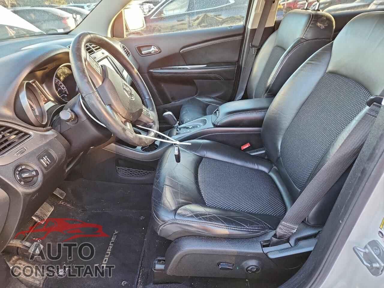 DODGE JOURNEY 2015 - 3C4PDCGG4FT562759