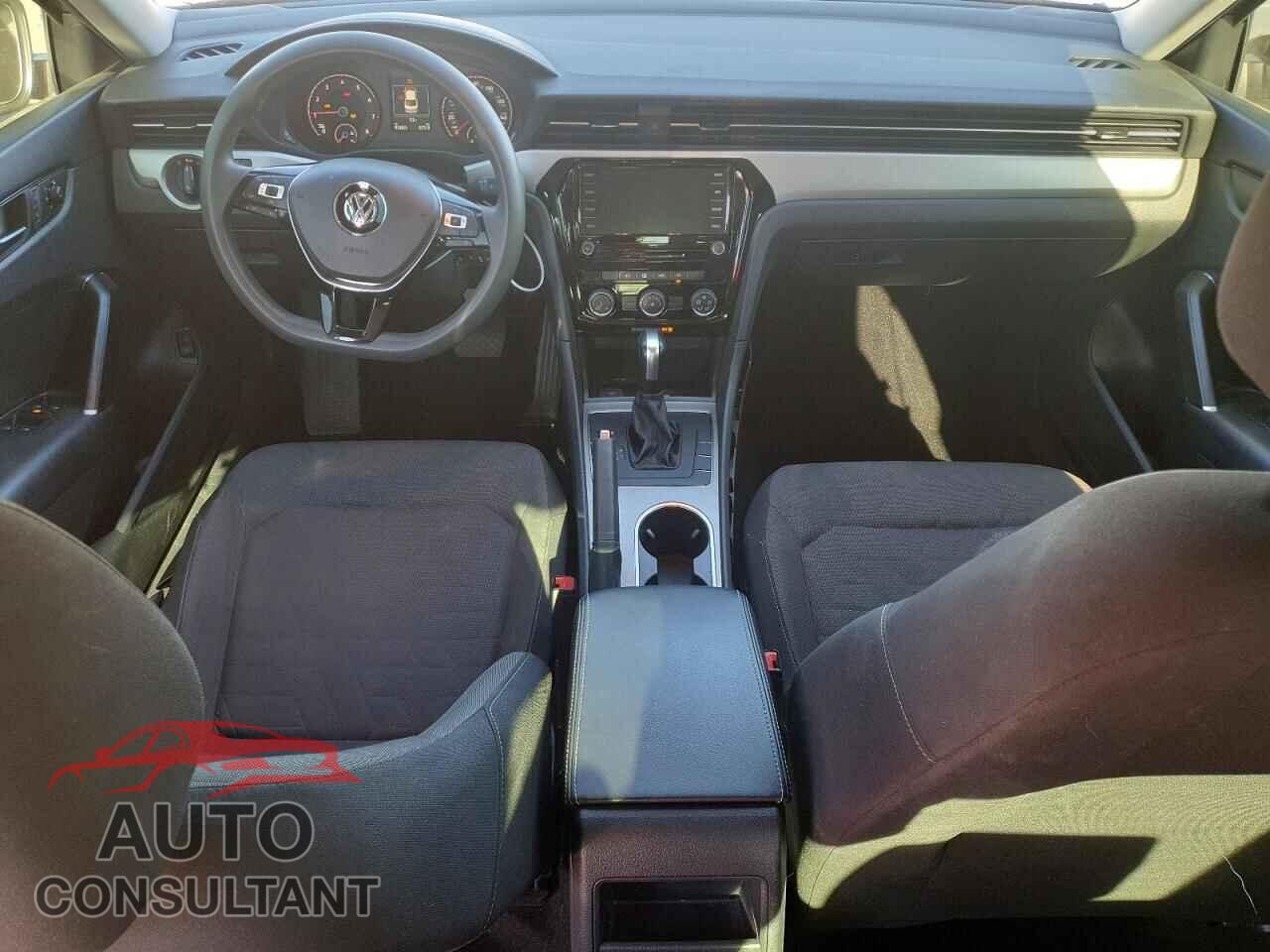 VOLKSWAGEN PASSAT 2020 - 1VWAA7A36LC005514