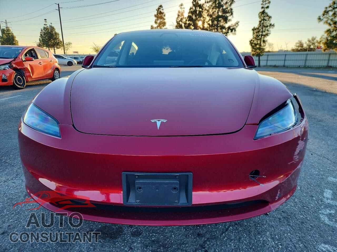 TESLA MODEL 3 2024 - 5YJ3E1EA4RF872458