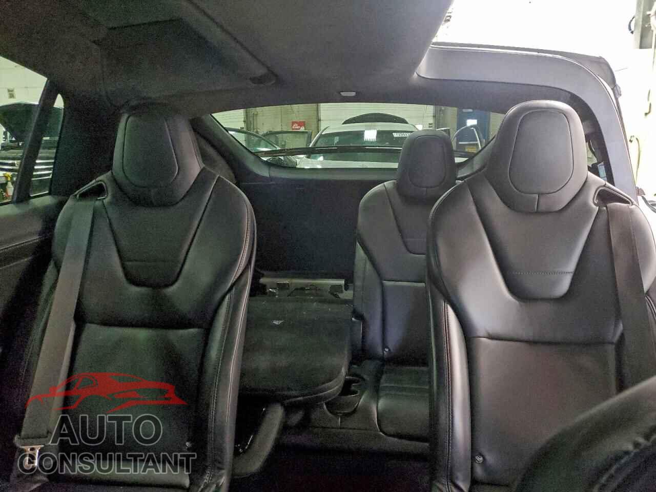 TESLA MODEL X 2017 - 5YJXCBE24HF044513