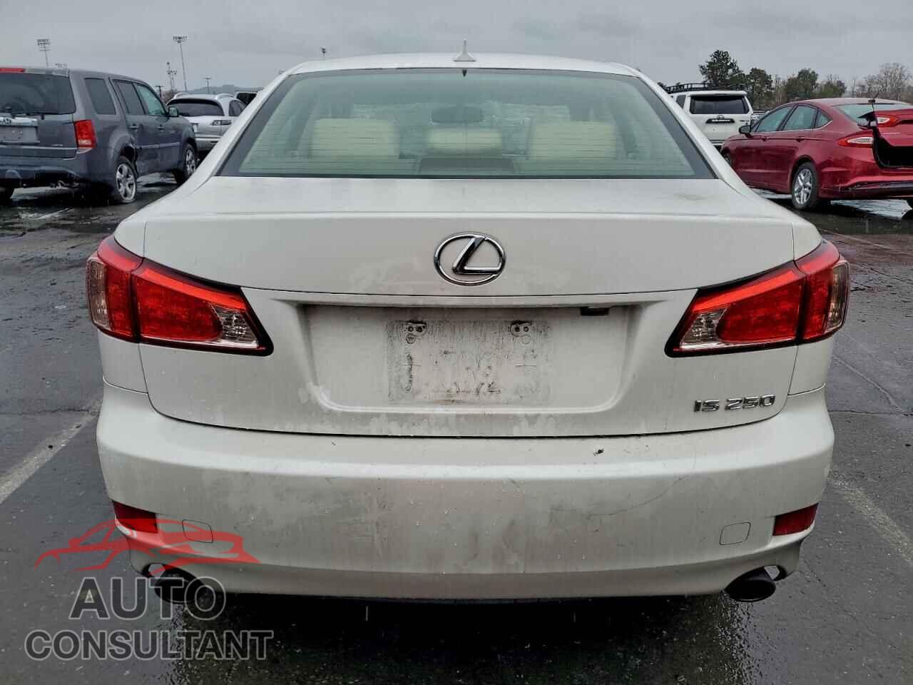 LEXUS IS 2011 - JTHBF5C28B5129609