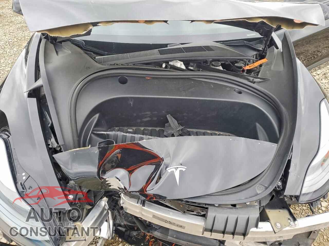 TESLA MODEL 3 2021 - 5YJ3E1EB8MF998825