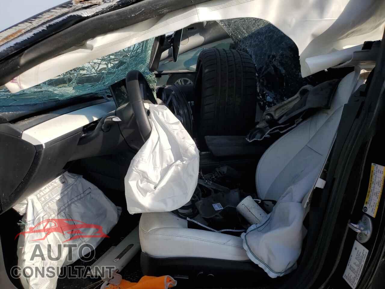 TESLA MODEL 3 2021 - 5YJ3E1EA2MF853836