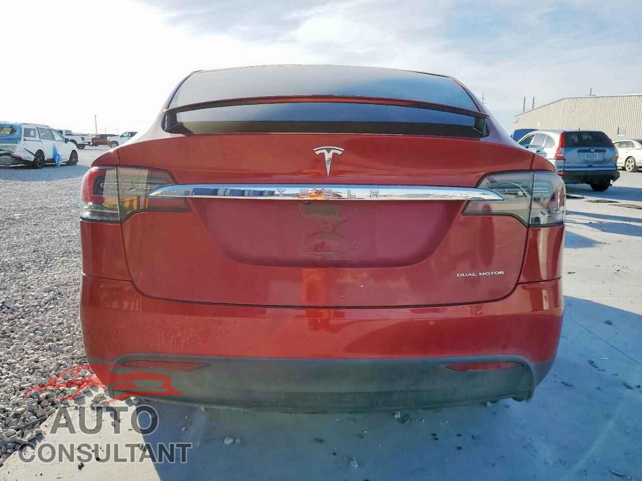 TESLA MODEL X 2020 - 5YJXCBE23LF303209