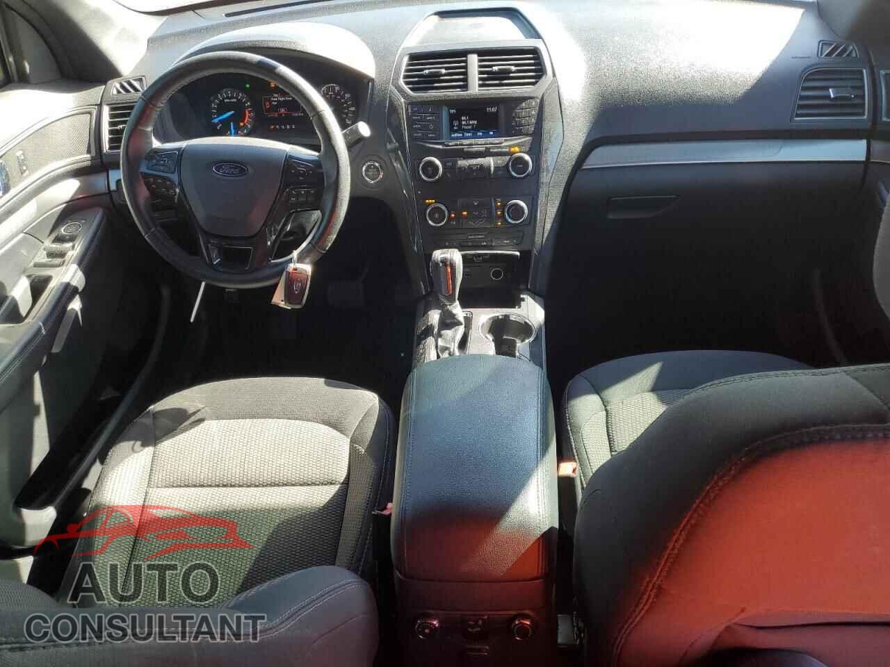 FORD EXPLORER 2018 - 1FM5K7D81JGA23896