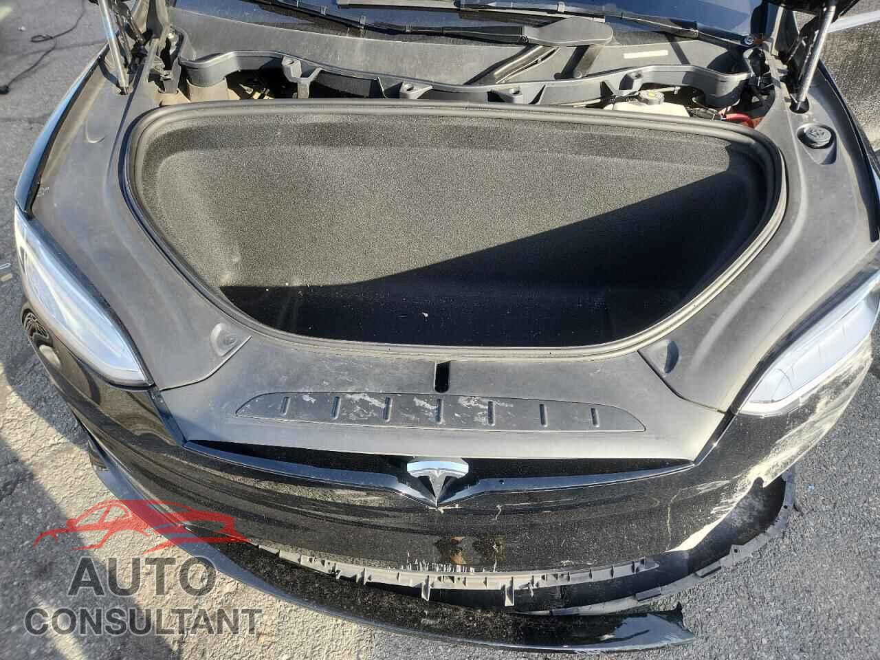 TESLA MODEL X 2023 - 7SAXCBE58PF372528