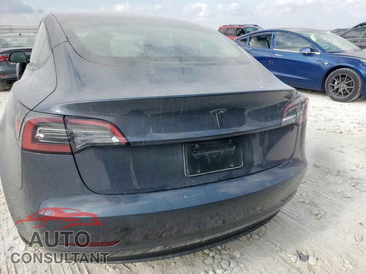 TESLA MODEL 3 2023 - 5YJ3E1EA5PF707919