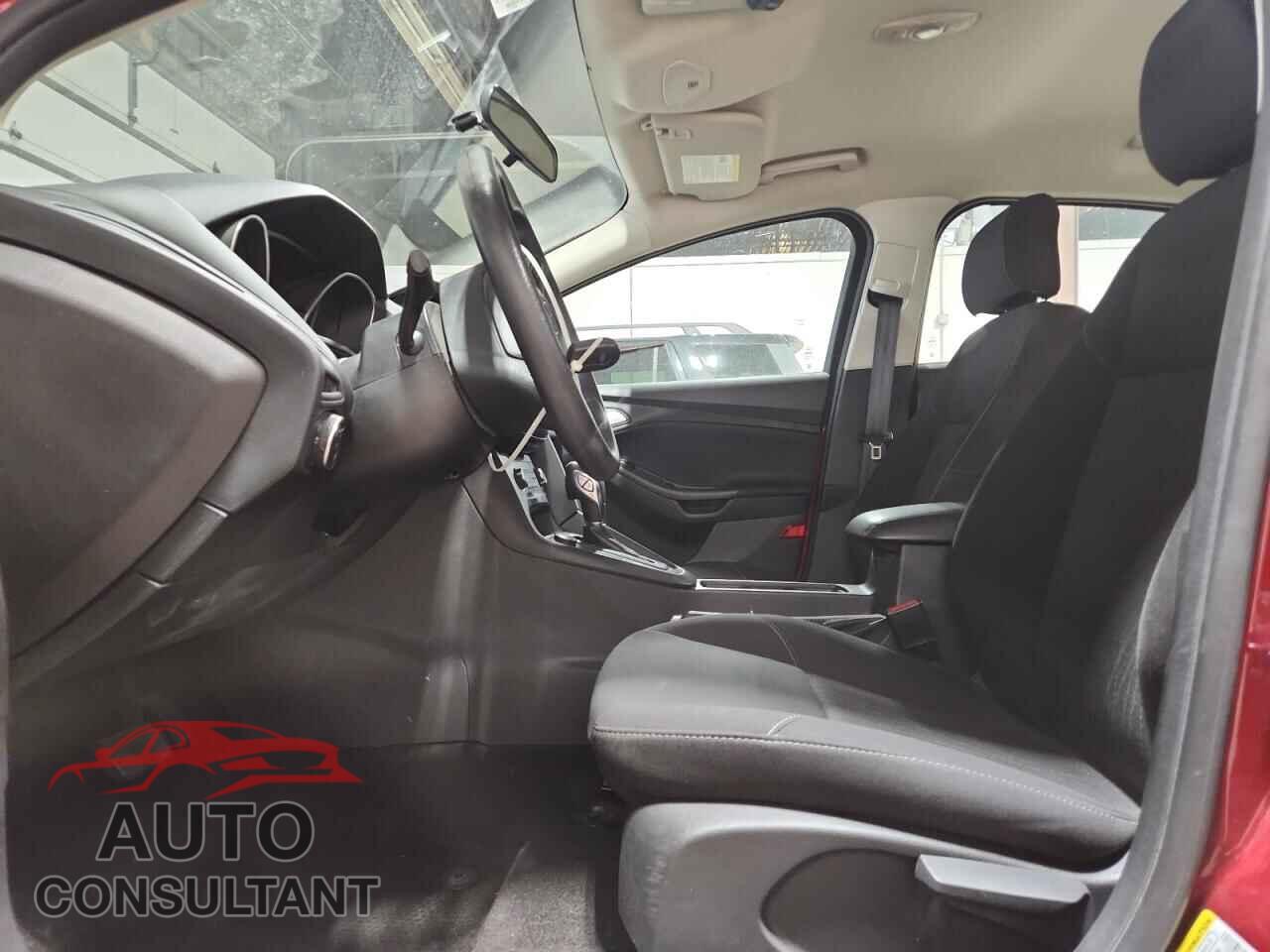 FORD FOCUS 2017 - 1FADP3F29HL295980