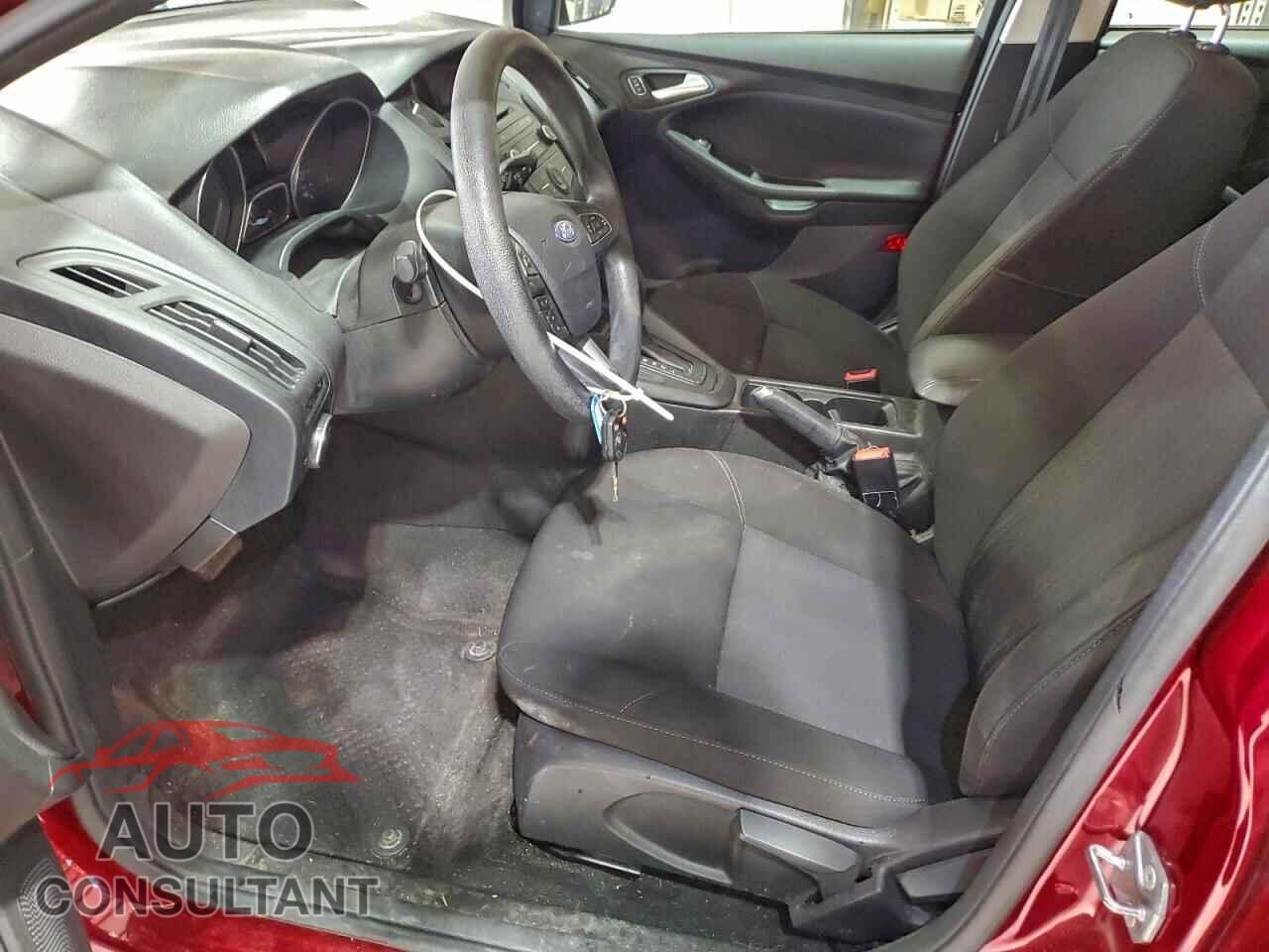 FORD FOCUS 2017 - 1FADP3K26HL327645