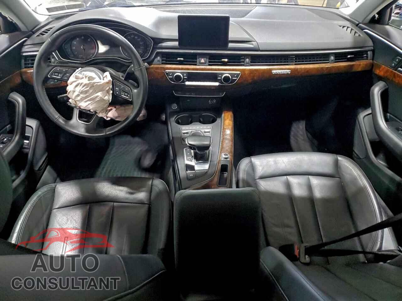 AUDI A4 2019 - WAUDNAF45KA114797