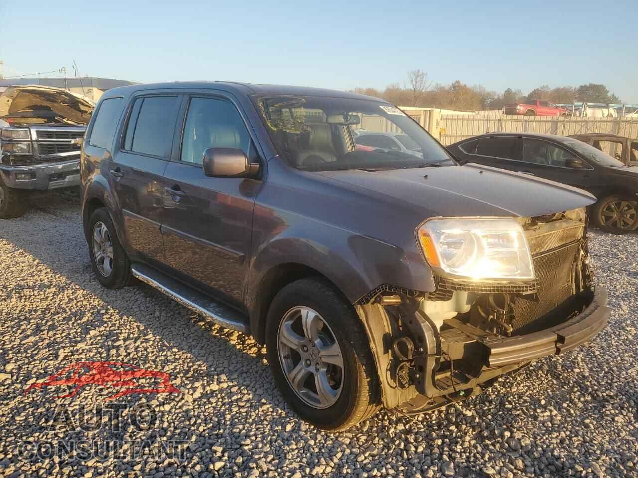HONDA PILOT 2015 - 5FNYF3H50FB023937