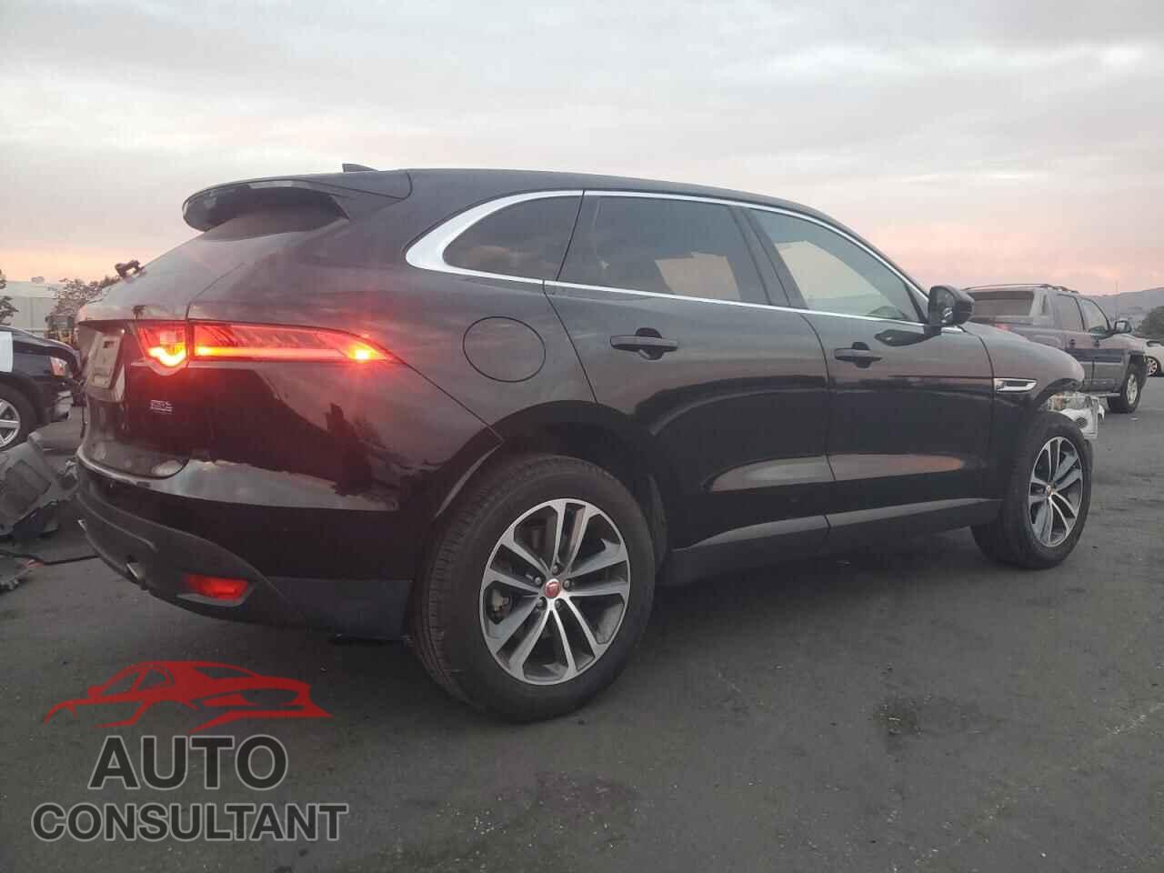 JAGUAR F-PACE 2019 - SADCJ2FX4KA609300