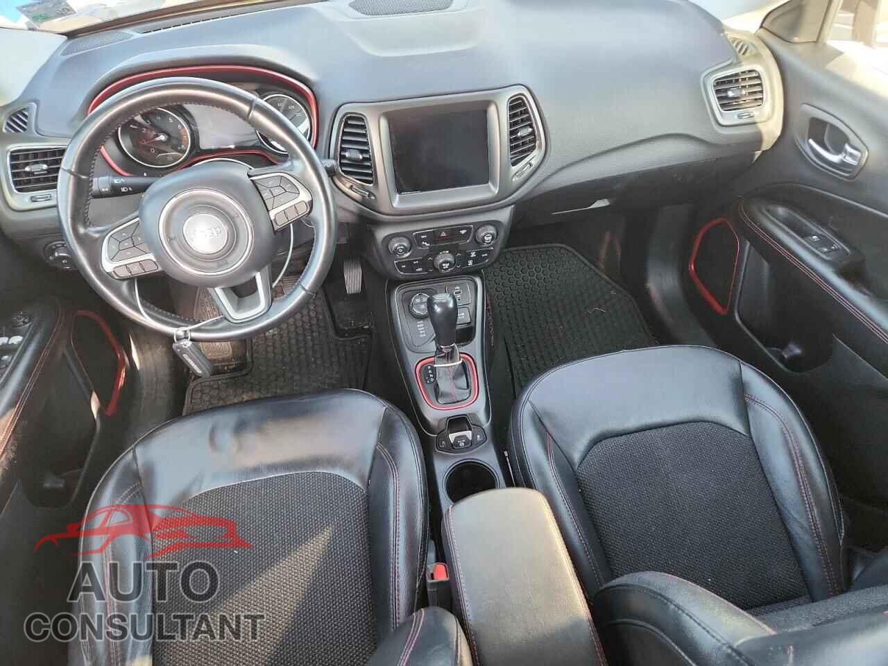 JEEP COMPASS 2018 - 3C4NJDDB9JT367005