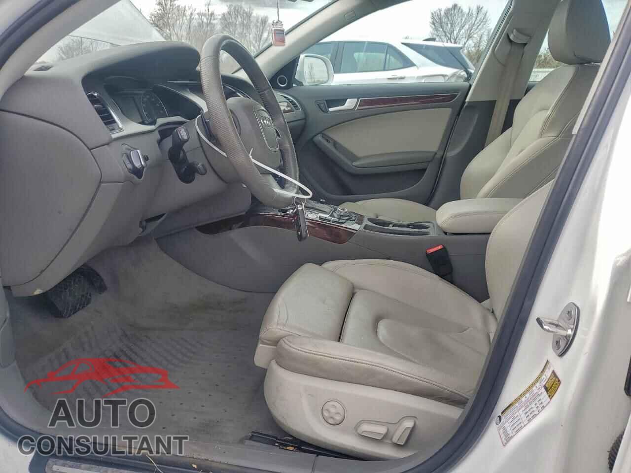 AUDI A4 2012 - WAUFFAFL9CA037608
