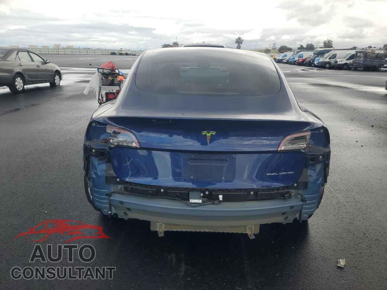 TESLA MODEL 3 2018 - 5YJ3E1EB6JF086156