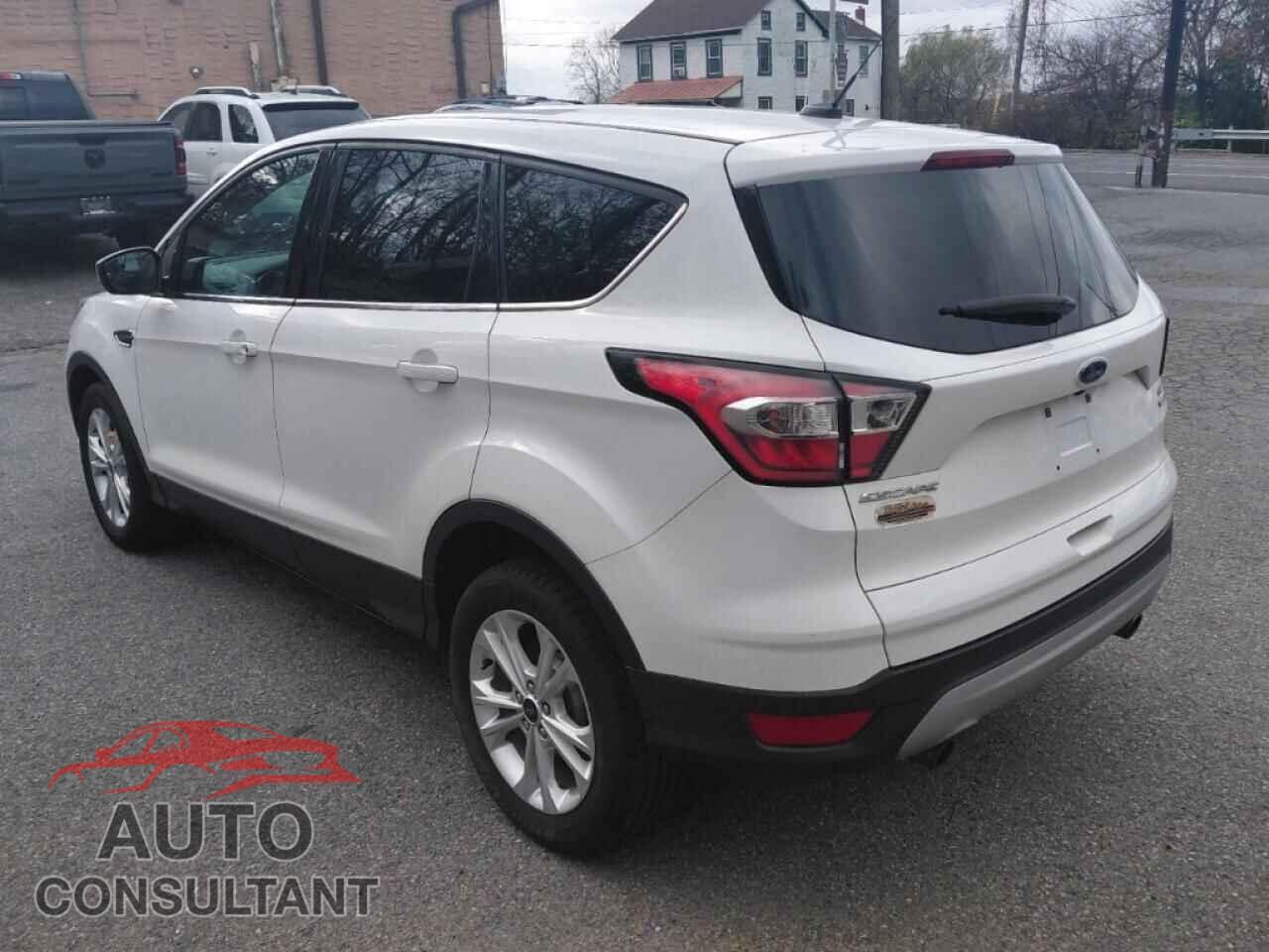 FORD ESCAPE 2017 - 1FMCU9GD6HUC58974