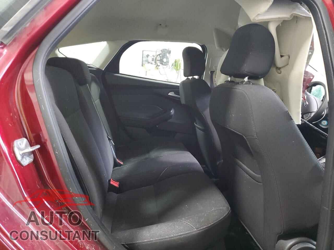 FORD FOCUS 2017 - 1FADP3K22HL221581