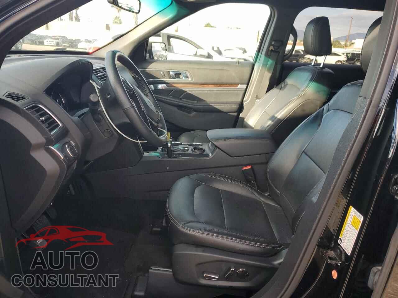 FORD EXPLORER 2018 - 1FM5K7F85JGB11038