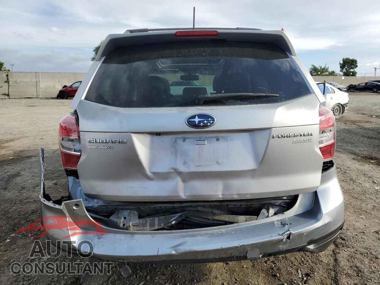 SUBARU FORESTER 2015 - JF2SJAUC8FH425865