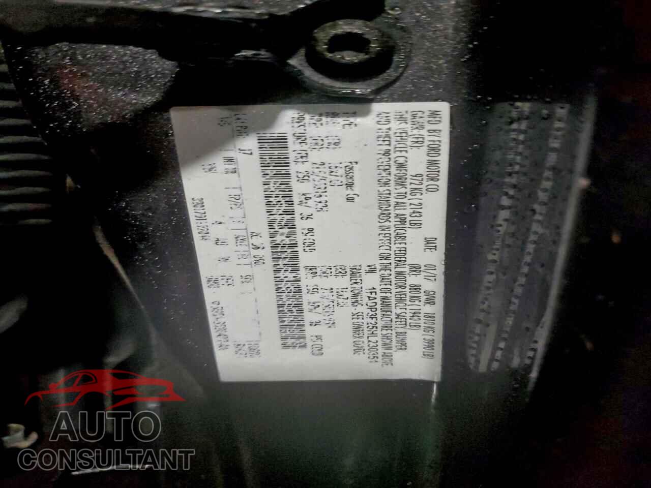 FORD FOCUS 2017 - 1FADP3F25HL230351