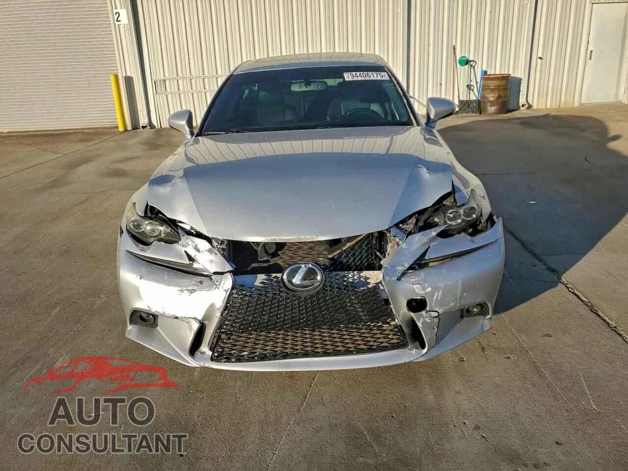 LEXUS IS 2014 - JTHBE1D24E5013306