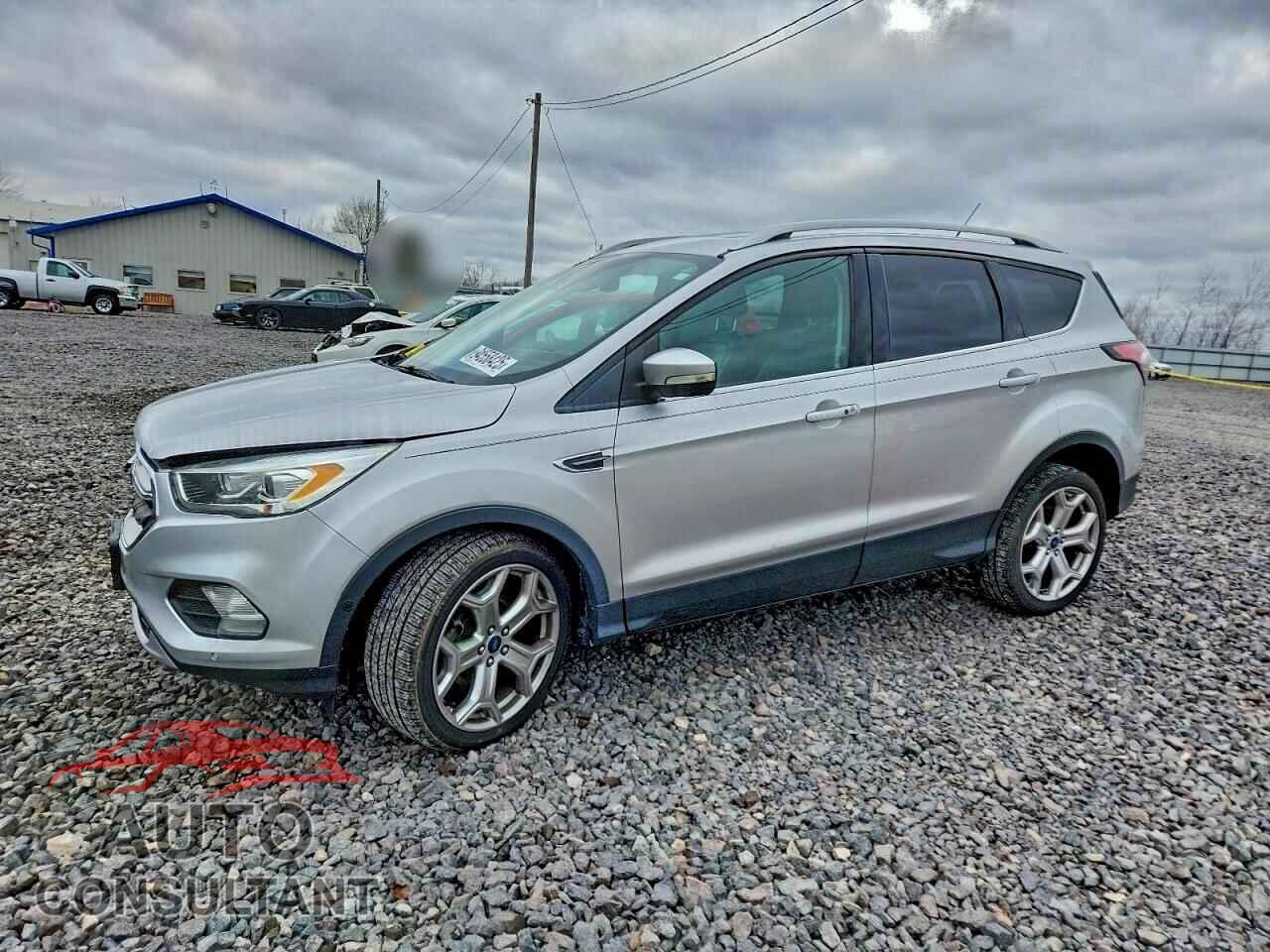 FORD ESCAPE 2017 - 1FMCU0JD1HUB06153