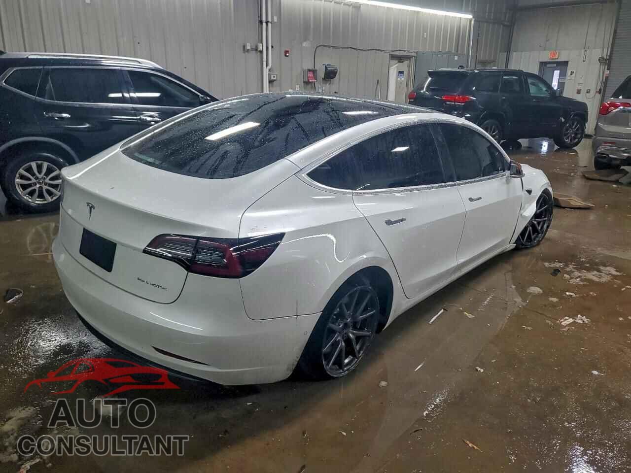 TESLA MODEL 3 2019 - 5YJ3E1EB5KF469183