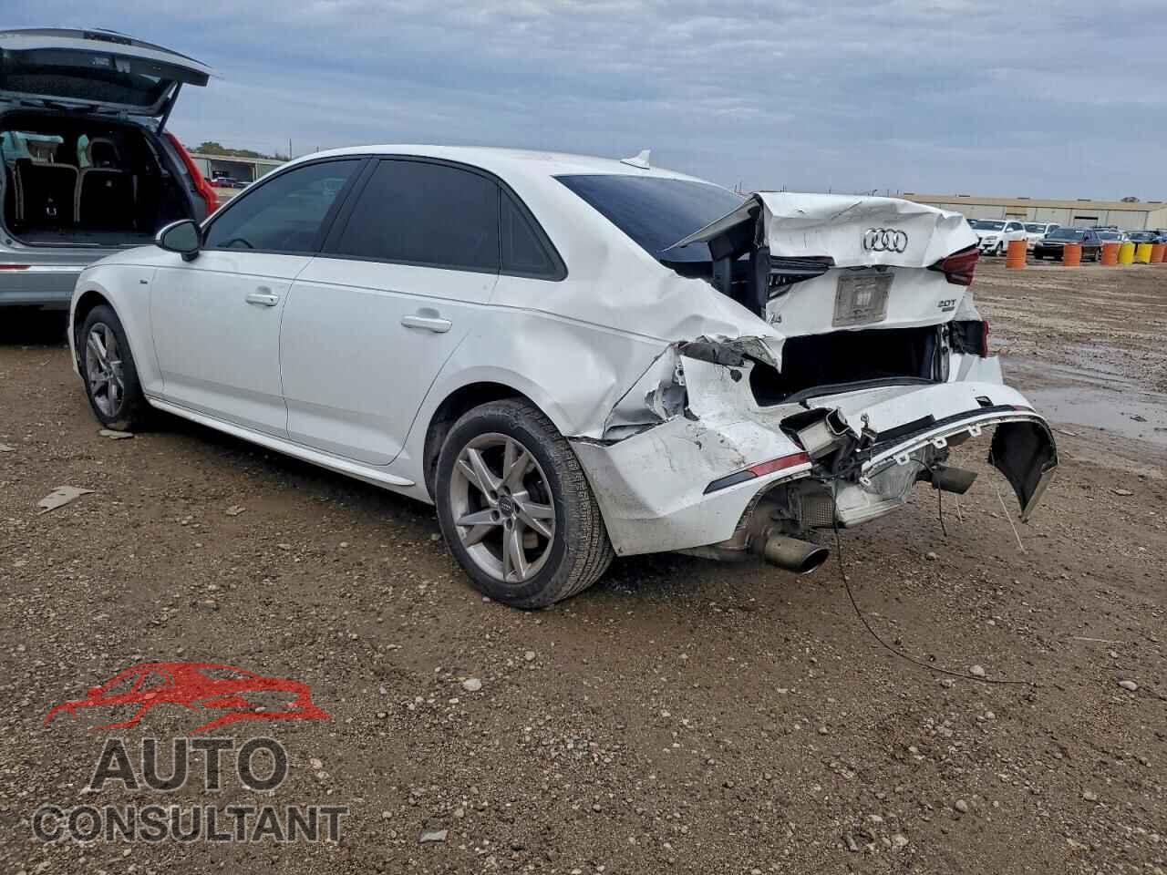 AUDI A4 2018 - WAUKMAF40JN020084