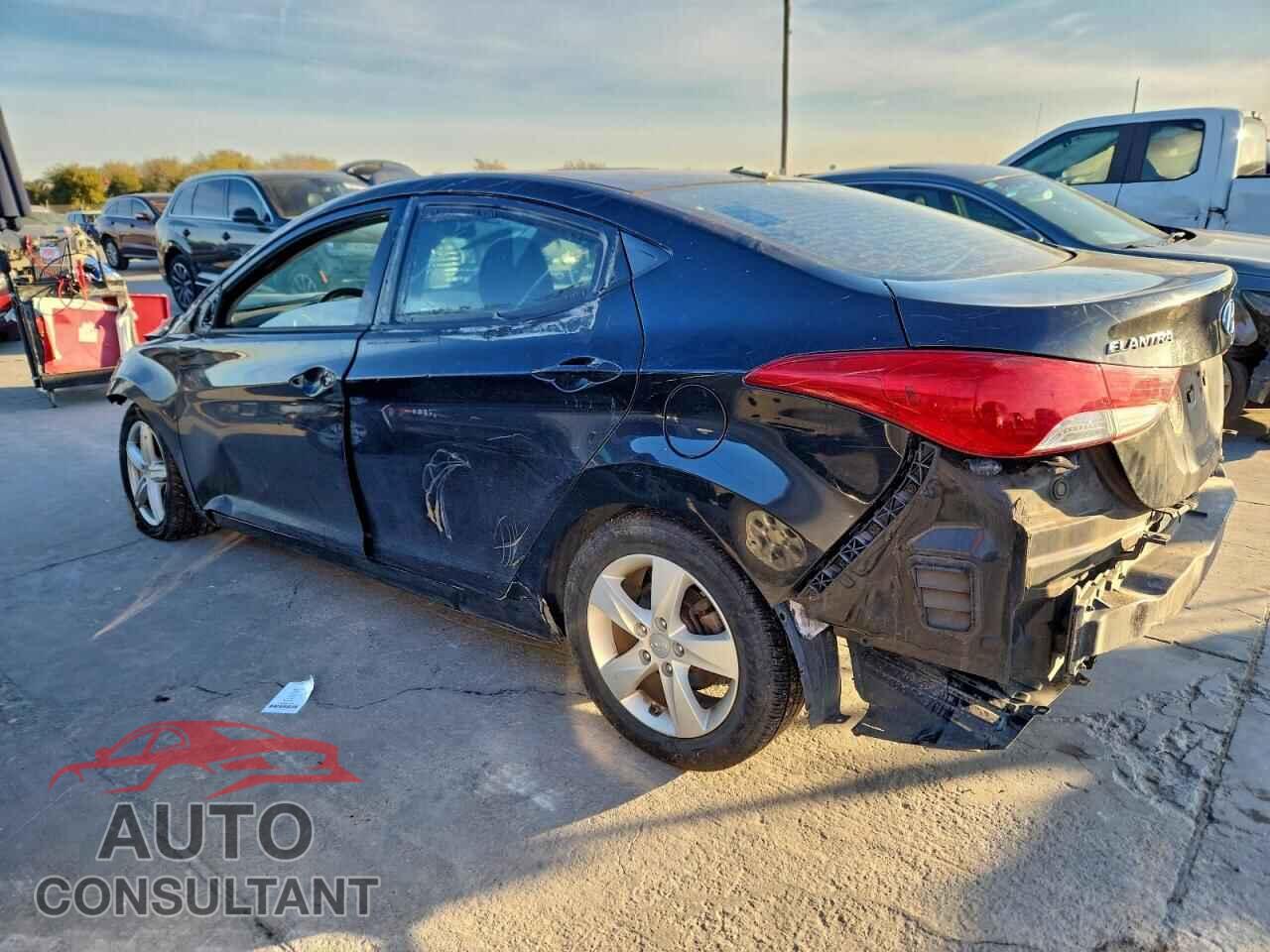 HYUNDAI ELANTRA 2013 - 5NPDH4AE2DH283473