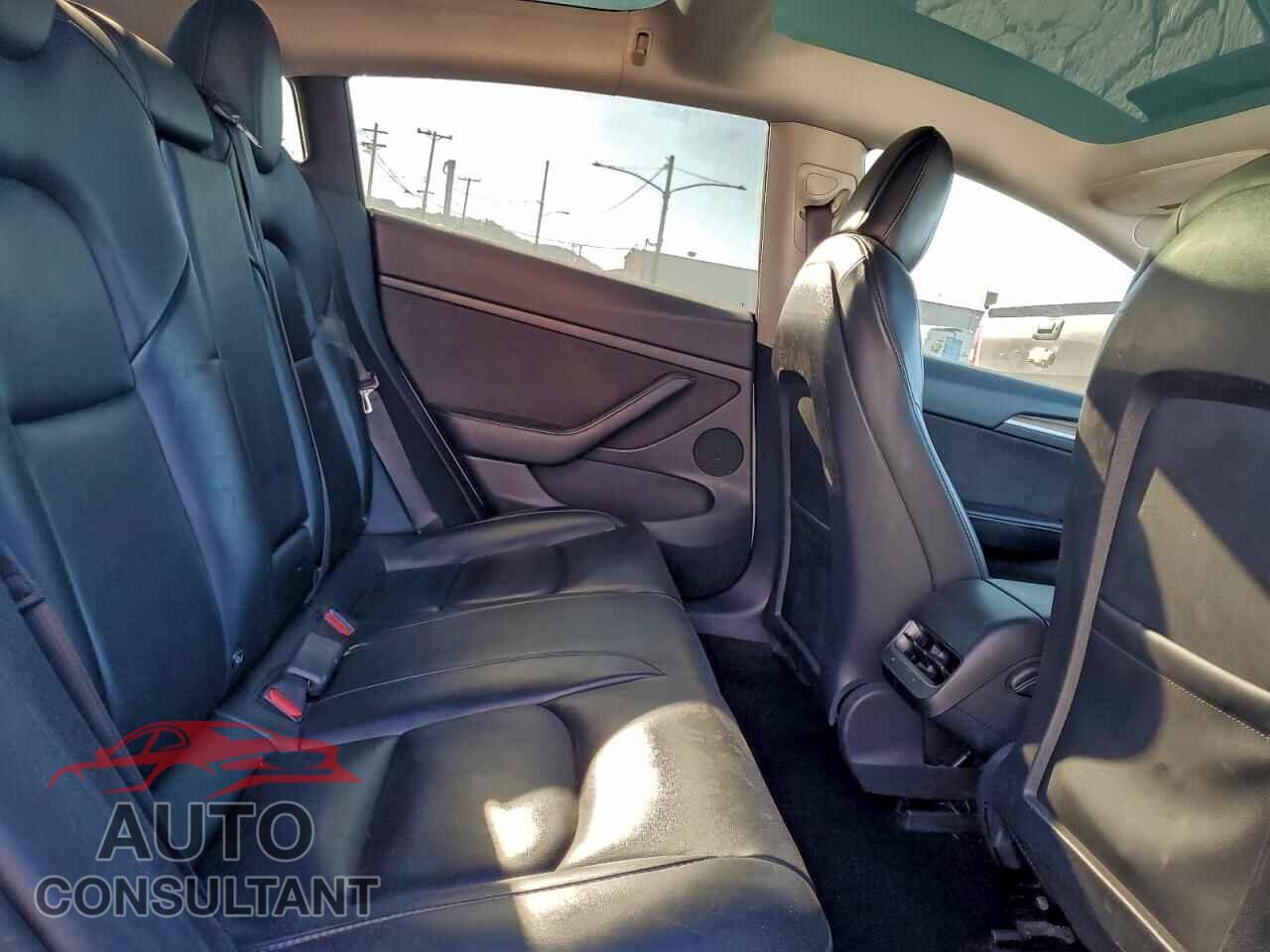 TESLA MODEL 3 2021 - 5YJ3E1EA4MF006316