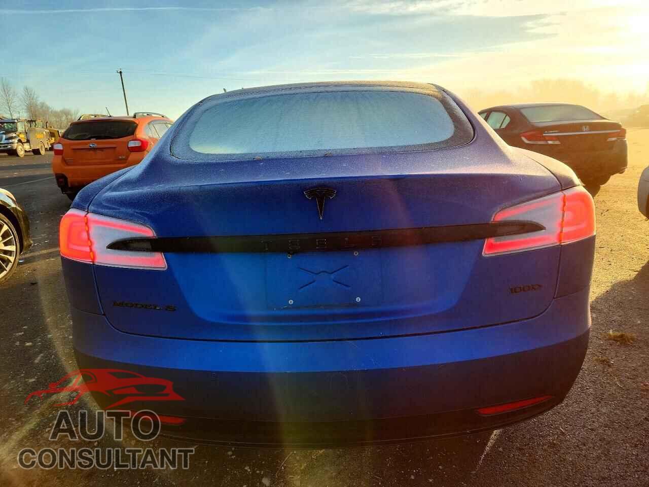 TESLA MODEL S 2019 - 5YJSA1E22KF300598