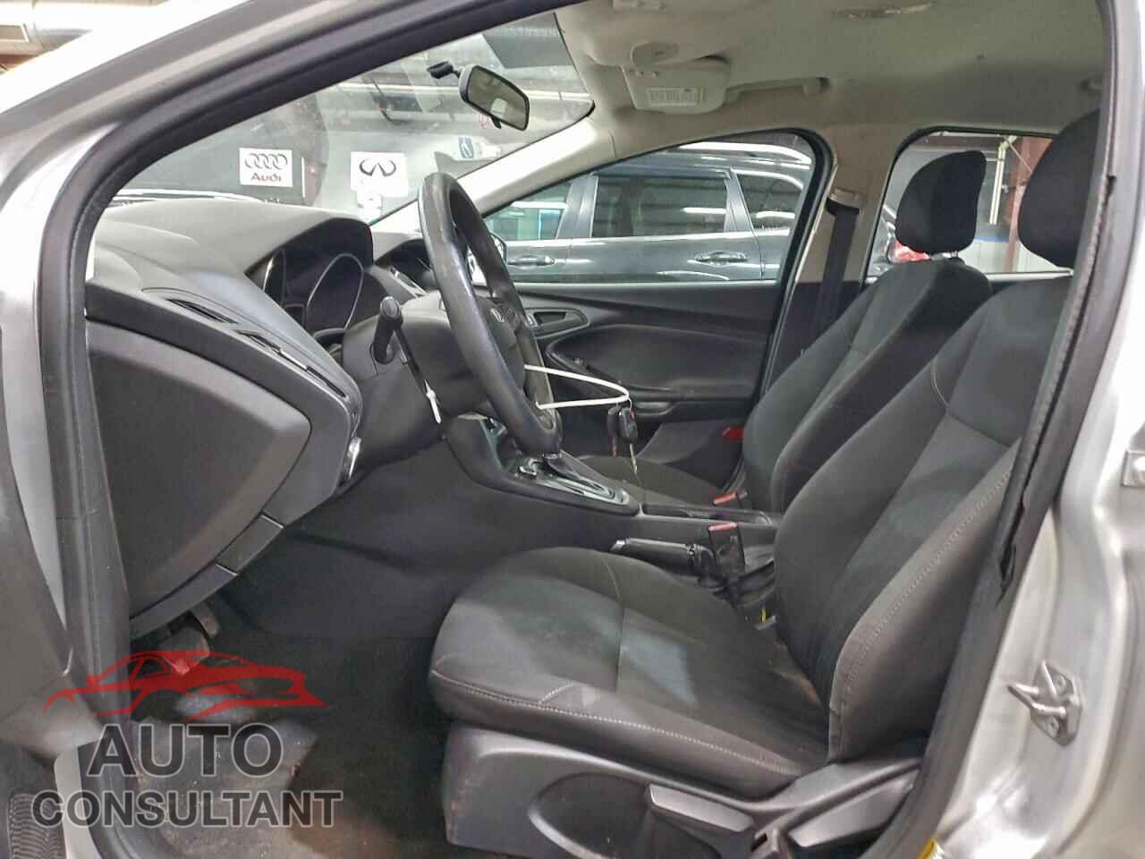 FORD FOCUS 2016 - 1FADP3E20GL345570