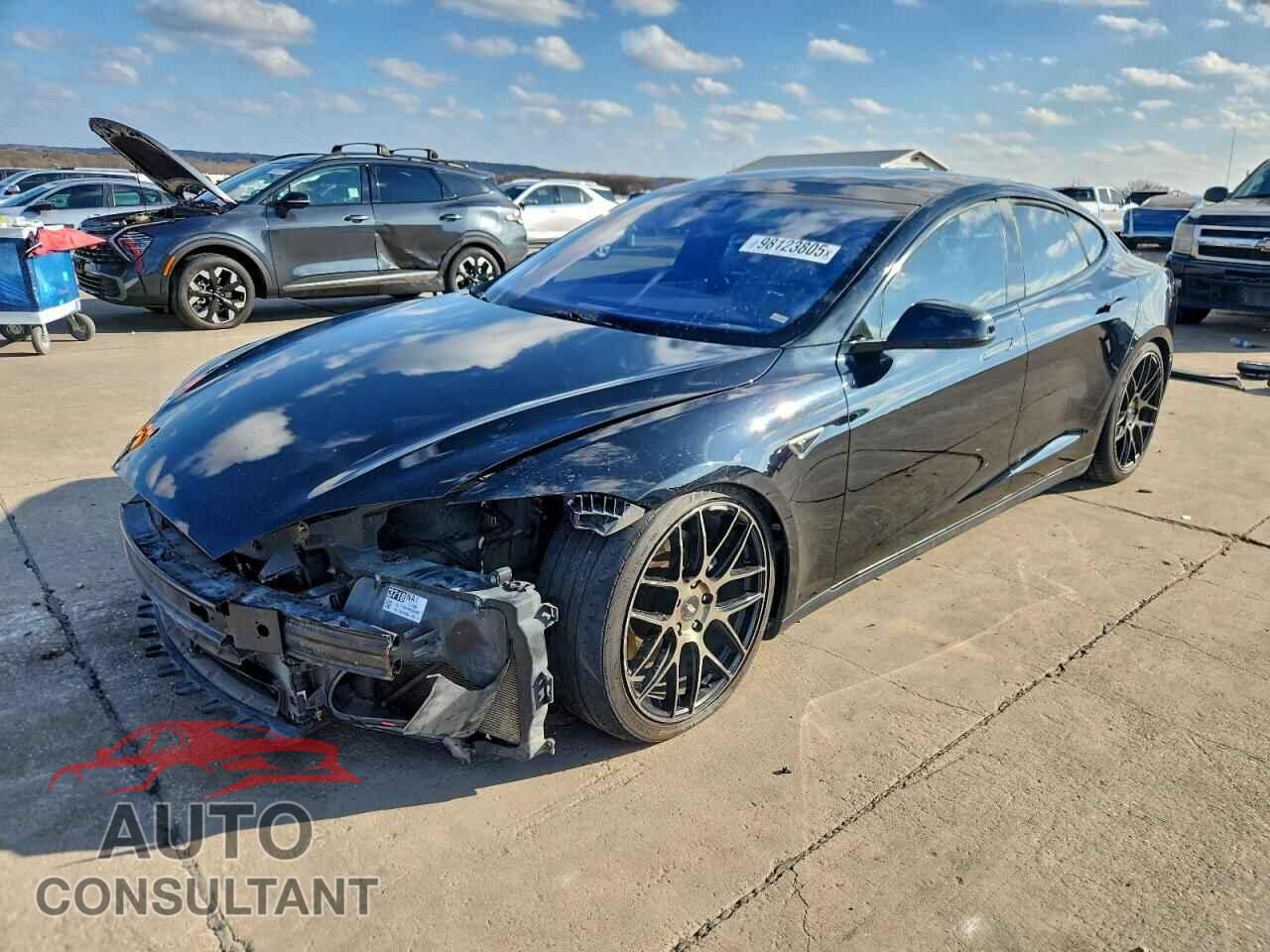 TESLA MODEL S 2015 - 5YJSA1E25FF106797