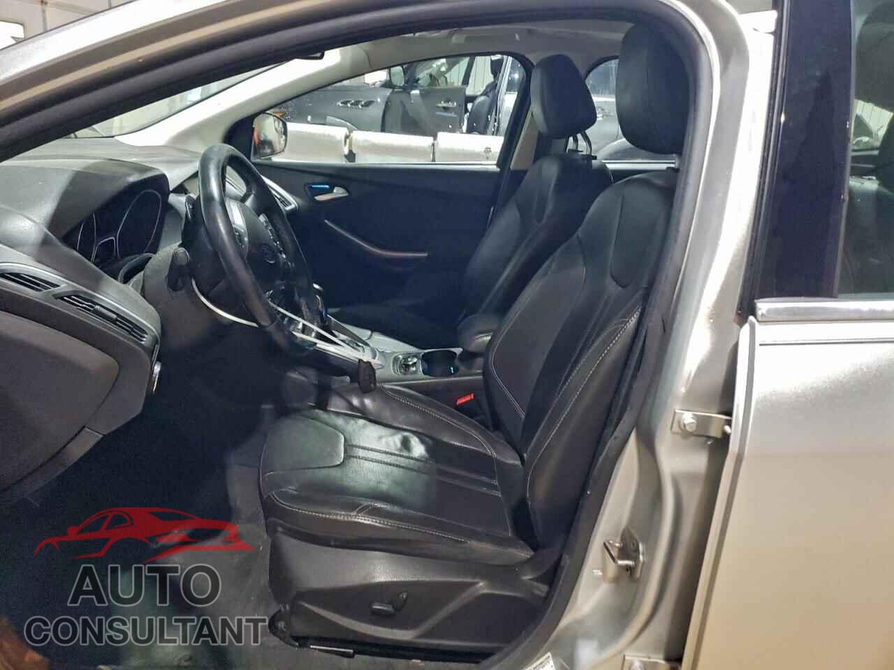 FORD FOCUS 2012 - 1FAHP3N26CL345858