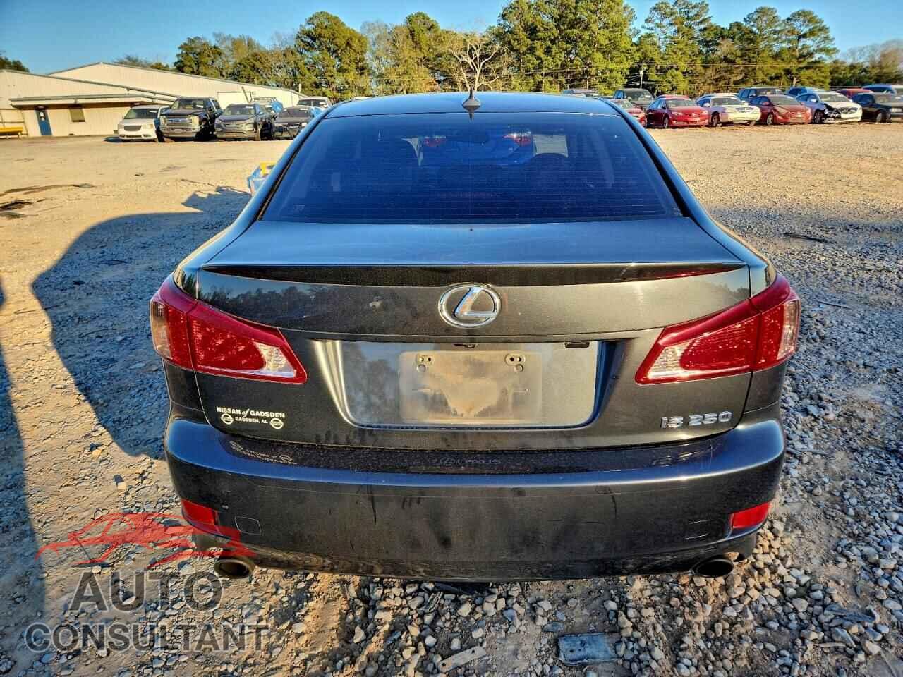 LEXUS IS 2011 - JTHBF5C27B5138026