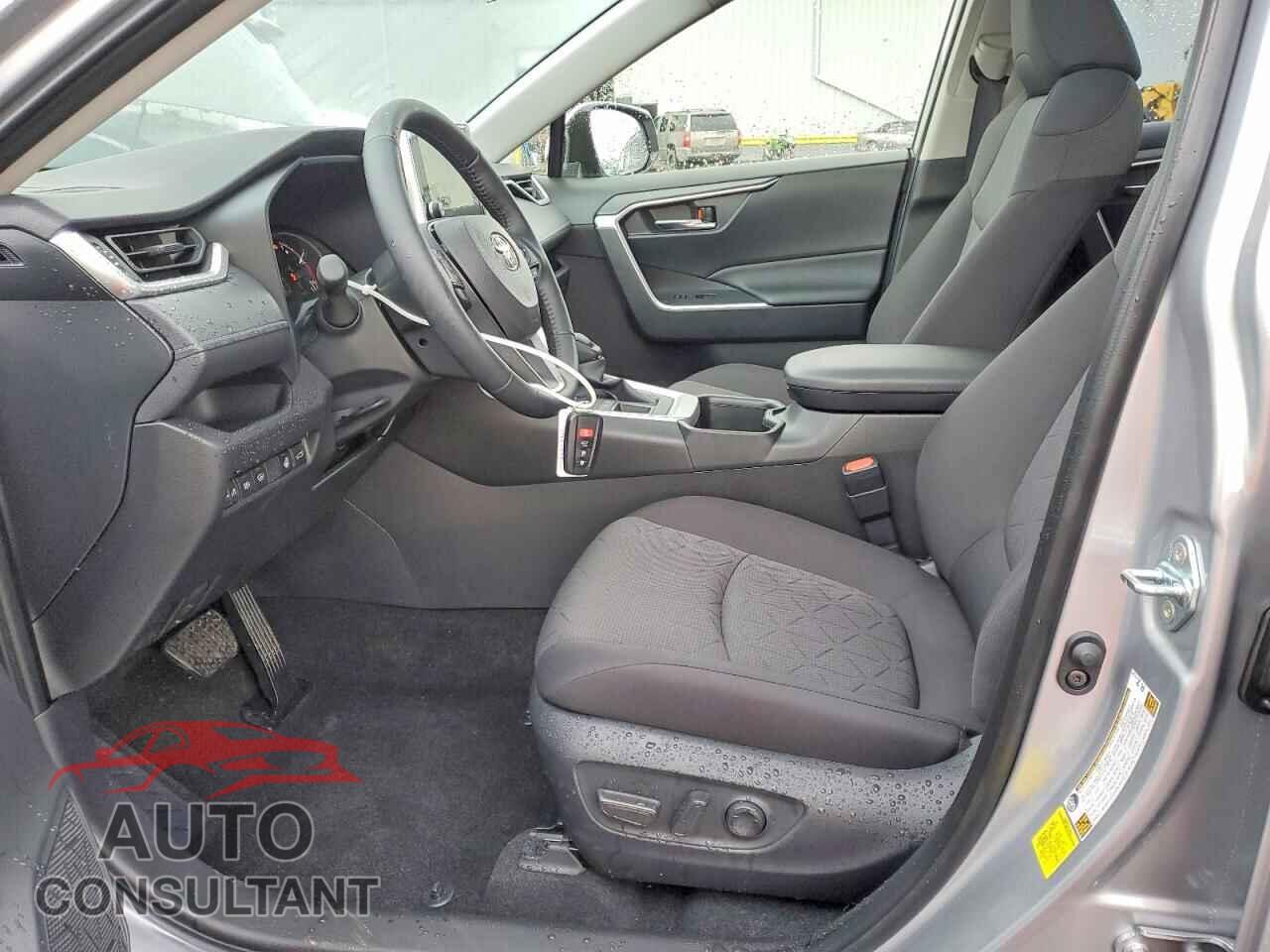TOYOTA RAV4 2025 - JTMP1RFV3SJ045840