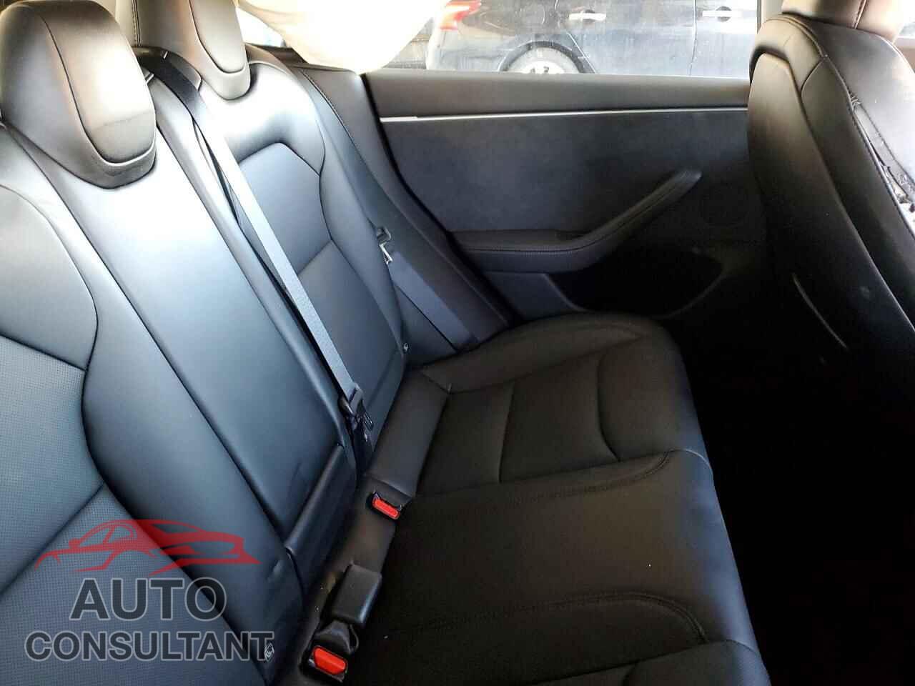 TESLA MODEL 3 2025 - 5YJ3E1EB0SF926403