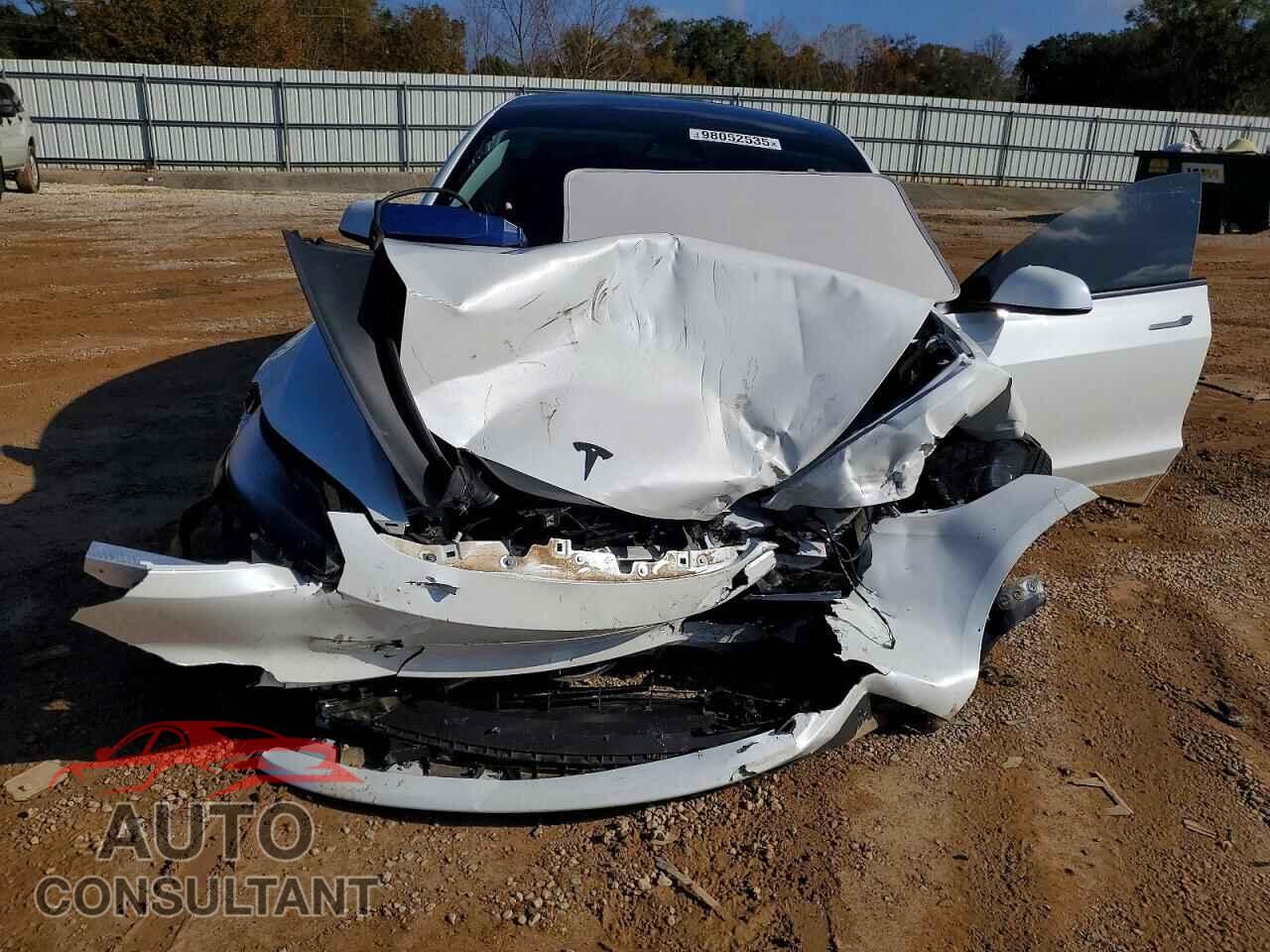 TESLA MODEL 3 2025 - 5YJ3E1EA3SF903706