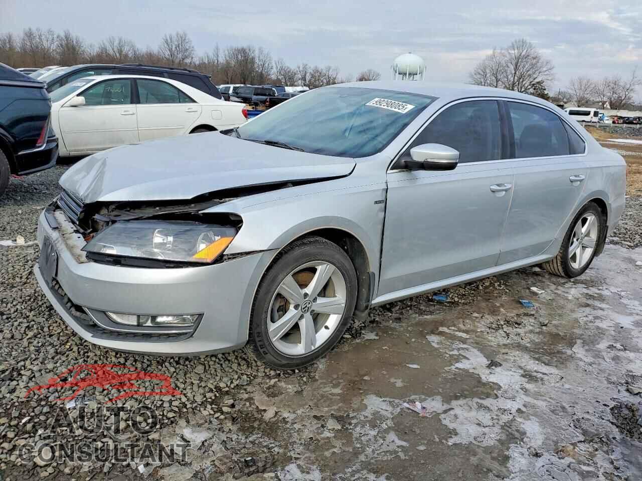 VOLKSWAGEN PASSAT 2015 - 1VWAT7A33FC120599