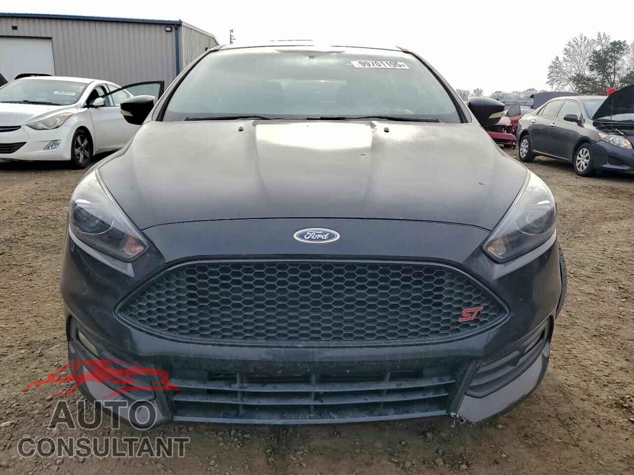 FORD FOCUS 2017 - 1FADP3L99HL338733