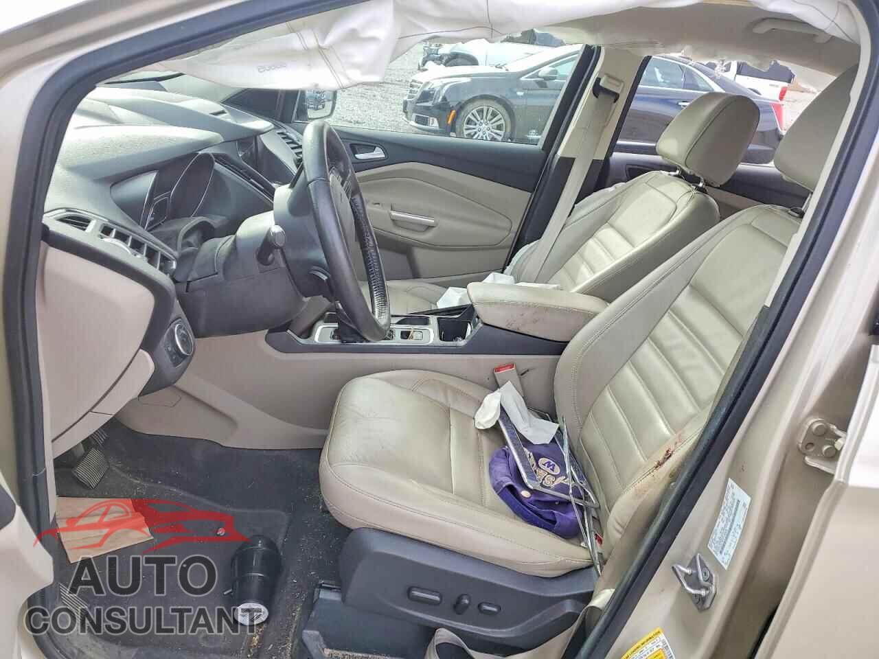 FORD ESCAPE 2017 - 1FMCU0JD3HUC26889