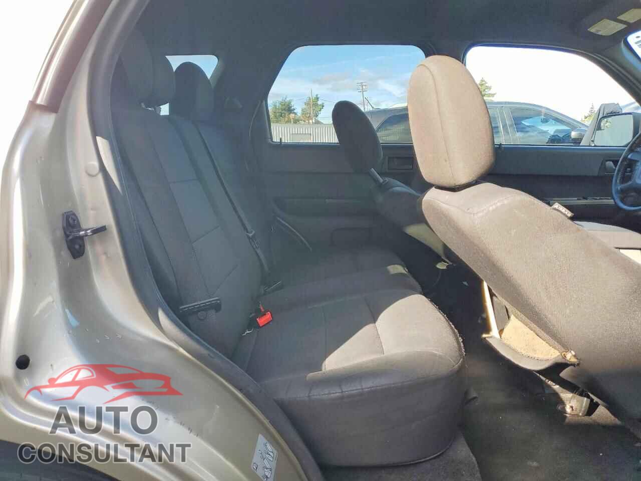 FORD ESCAPE 2010 - 1FMCU0DGXAKD21263