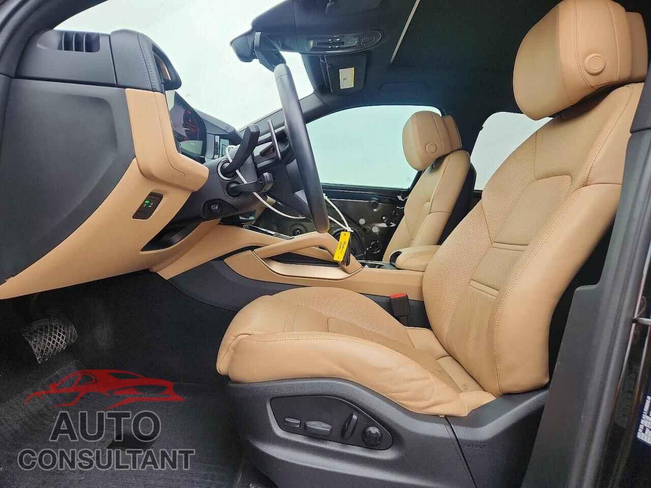 PORSCHE CAYENNE 2024 - WP1AA2AY0RDA03762