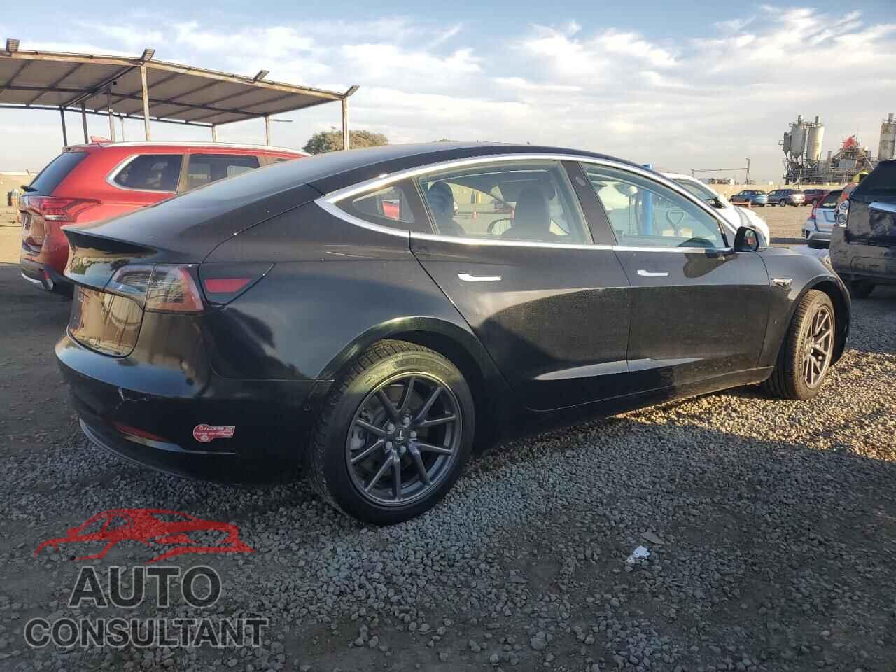 TESLA MODEL 3 2018 - 5YJ3E1EA7JF095651