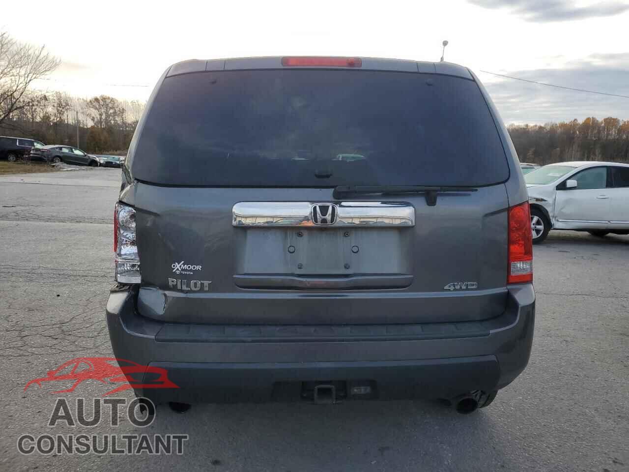 HONDA PILOT 2011 - 5FNYF4H50BB030838
