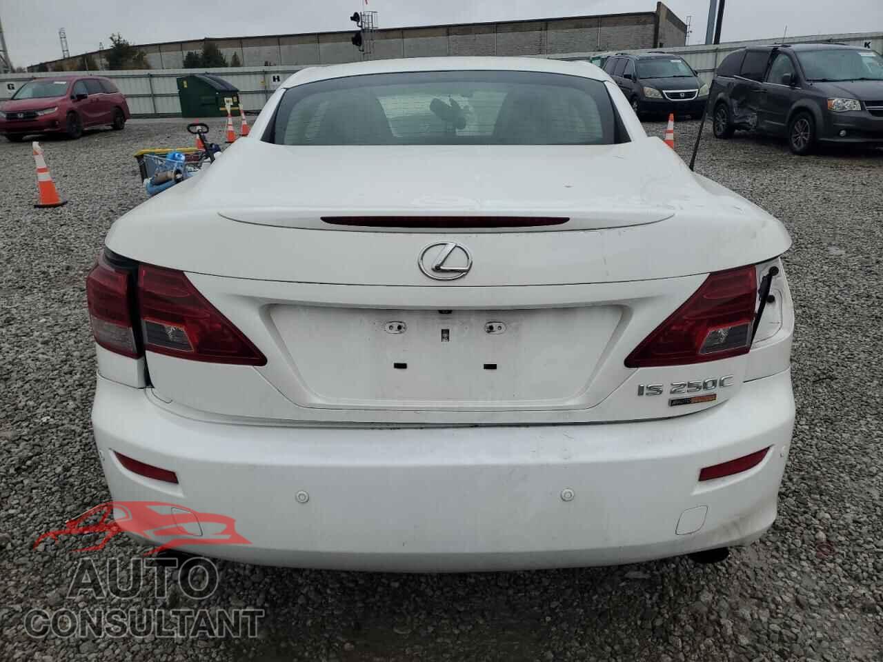LEXUS IS 2015 - JTHFF2C24F2532364