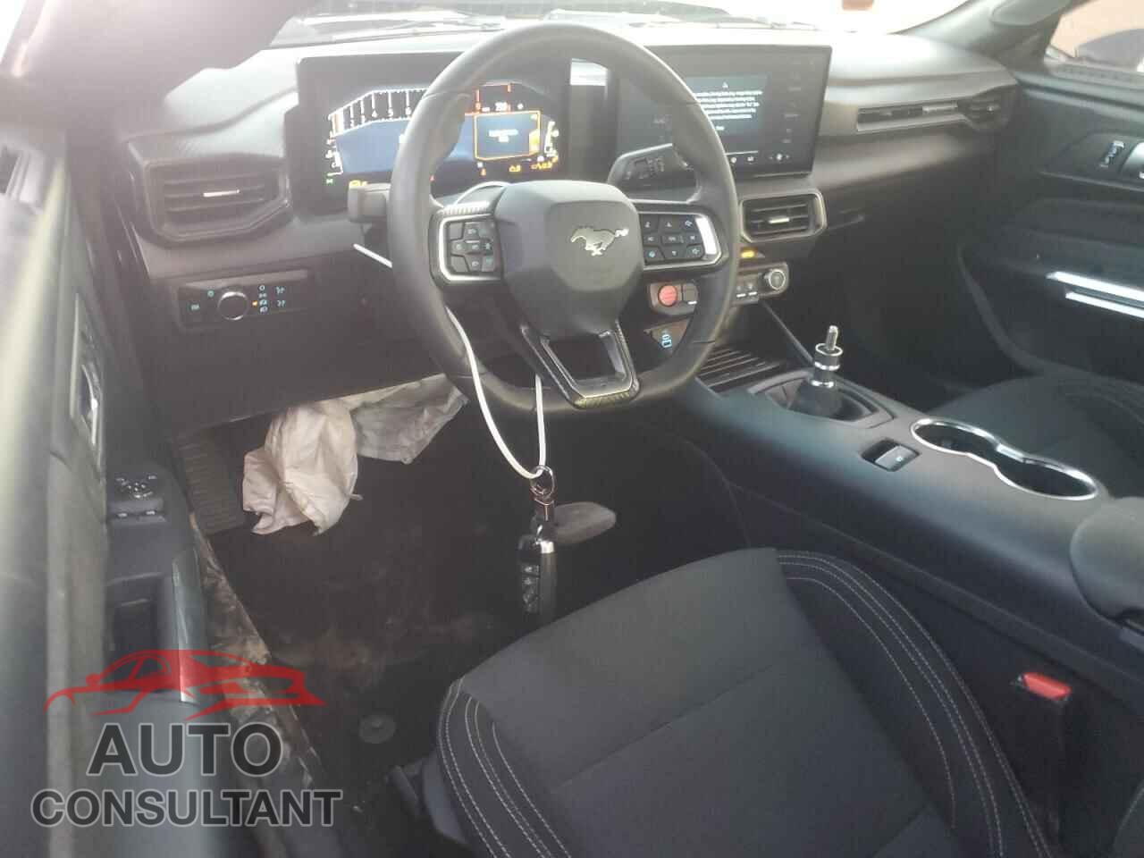 FORD MUSTANG 2024 - 1FA6P8CF3R5407708