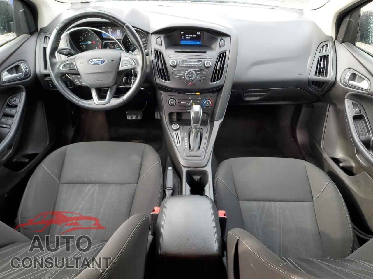 FORD FOCUS 2015 - 1FADP3F20FL381305