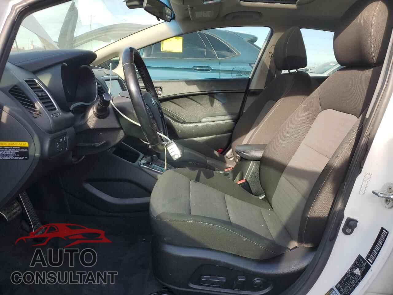 KIA FORTE 2017 - 3KPFL4A77HE044021